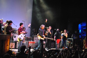 R.E.M._Benefit 1046